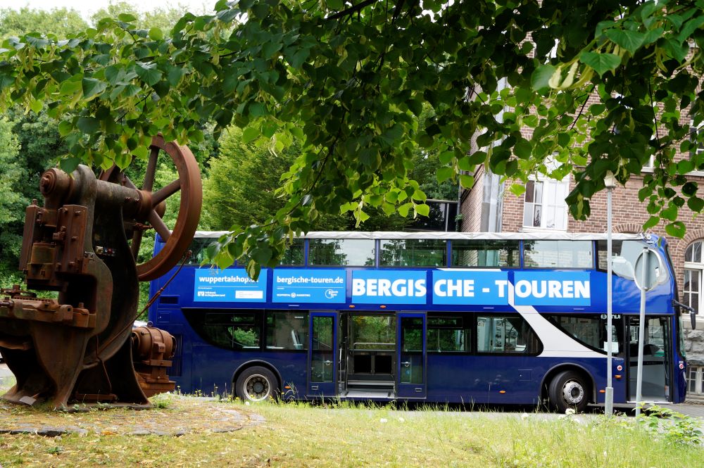 Doppelstockcarbiobus_Solingen_Titelbild_Bergische_Touren