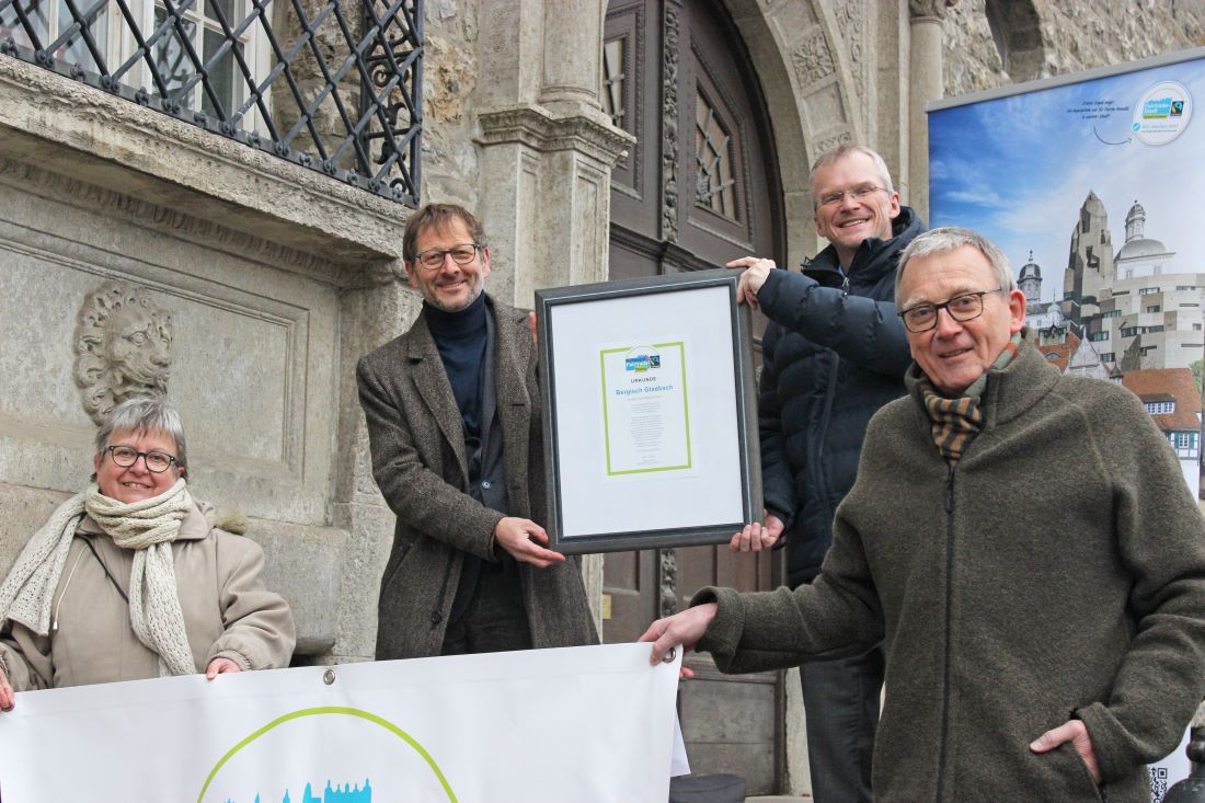 Urkunde: Bergisch Gladbach ist 2022 Fair Trade Stadt